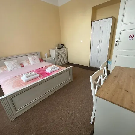 Tyniste Guest house